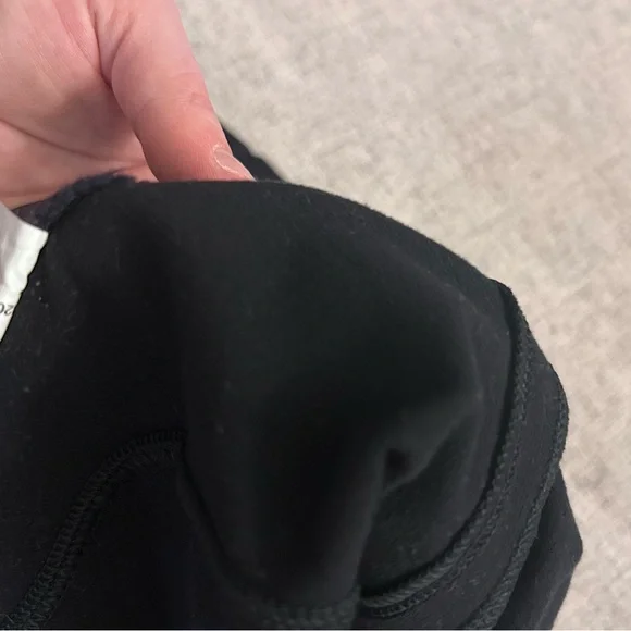 Under Armour Black Activewear - Picture 4 of 6